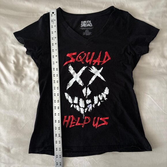 Suicide Squad Black and Red Tee - Picture 3 of 5